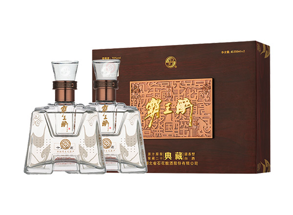 青岛石花酒回收霸王醉典藏礼盒70度石花霸王醉酒行情价格
