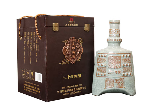 青岛咸亨酒店太雕黄酒回收太雕三十年陈酿绍兴黄酒1.5kg礼盒装