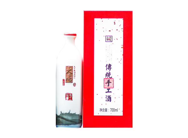 青岛抱龙山牌大禹黄酒回收大禹二十年陈酿手工冬酿20年传统手工酒